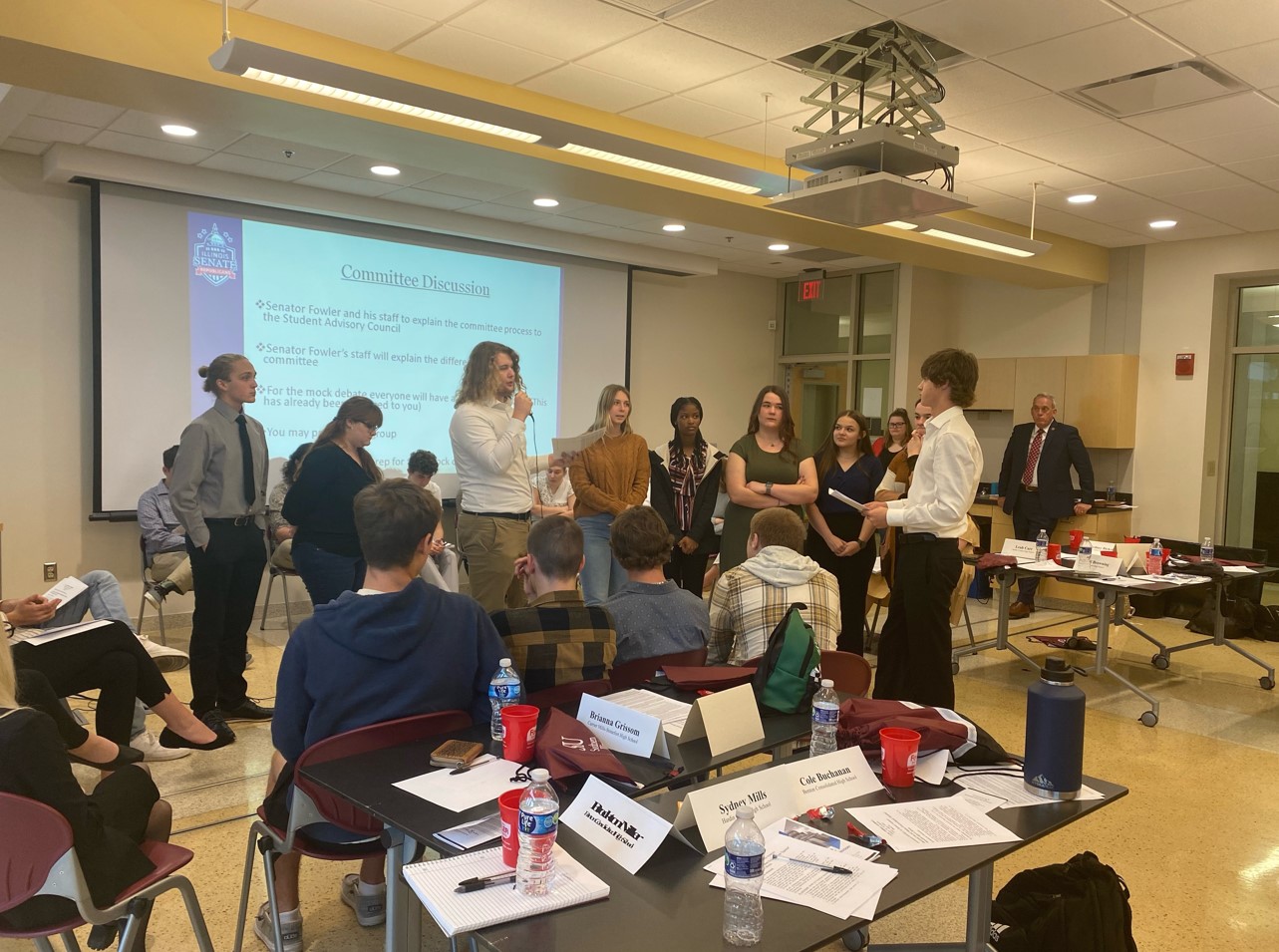 Senator Fowler engages students in state government through 2022 Student Advisory Council